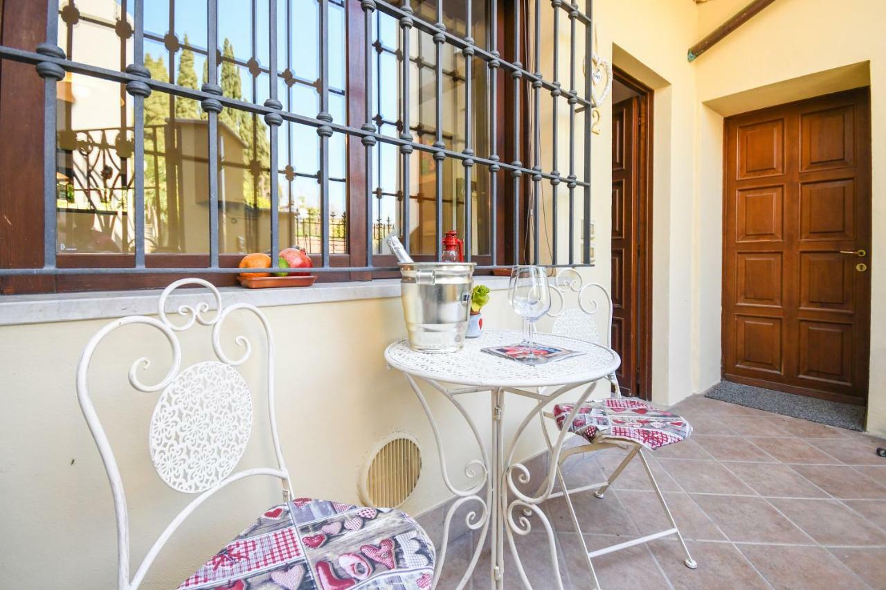 Catullo Apartments Сирмионе Экстерьер фото
